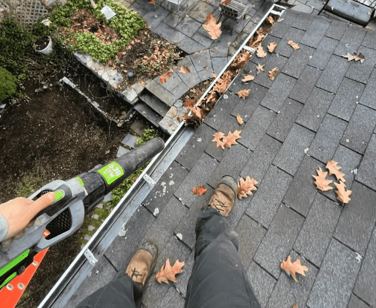 Gutter Cleaning service in Westlake, OH